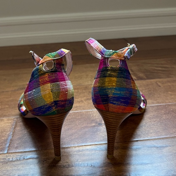 Stuart Weitzman Nunaked sandal in Metallic plaid . Brand new inbox - Picture 6 of 11